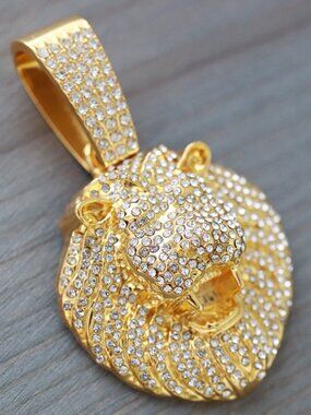 Lion Ice Style with Rhinestones Pendant 18k Gold Plated